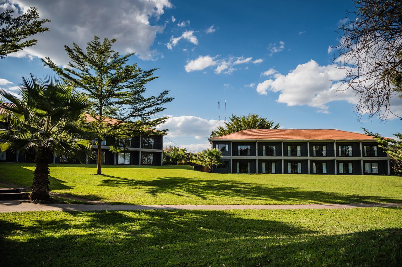 Royal Solwezi Hotel Екстериор снимка